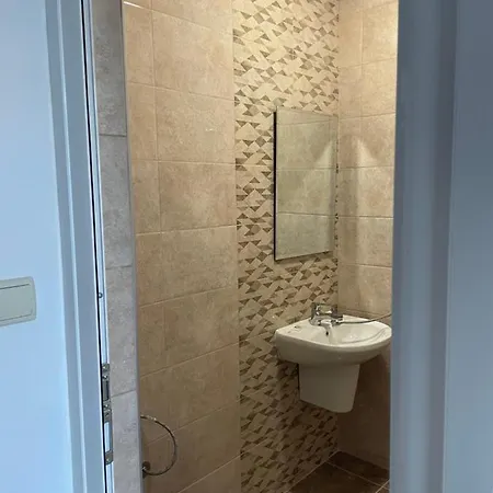 Habitación en casa particular зелената къща *