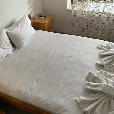 Habitación en casa particular зелената къща *